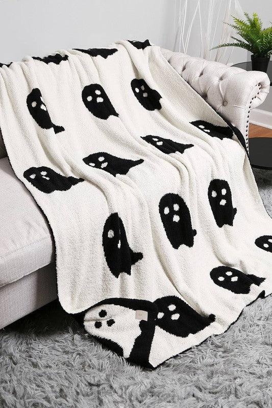 Reversible Ghost Patterned Throw Blanket- Black