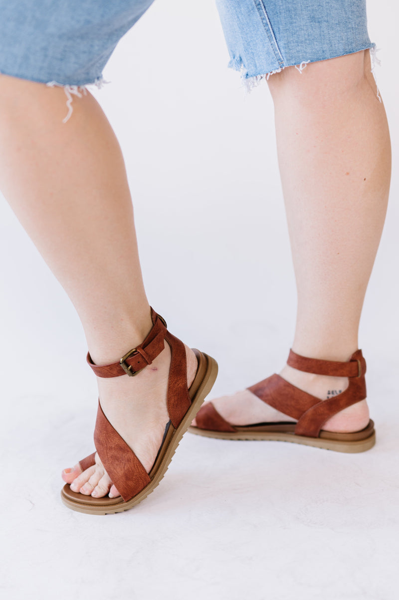Steffy Sandals By Very G - Rust