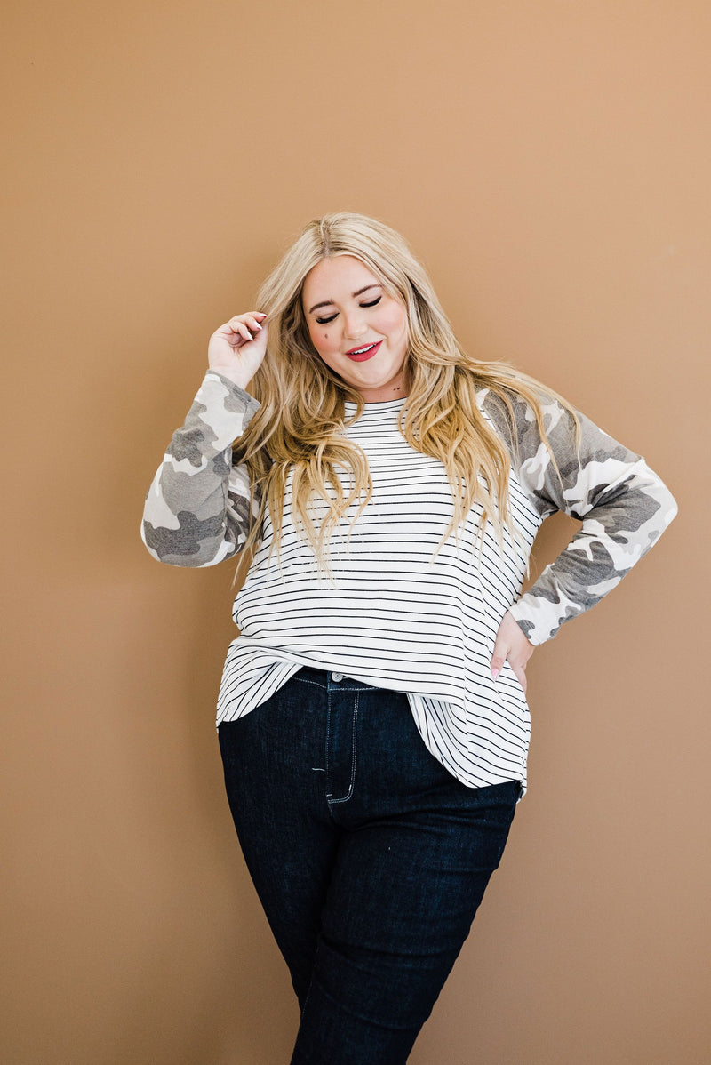 Let's Escape Contrast Top