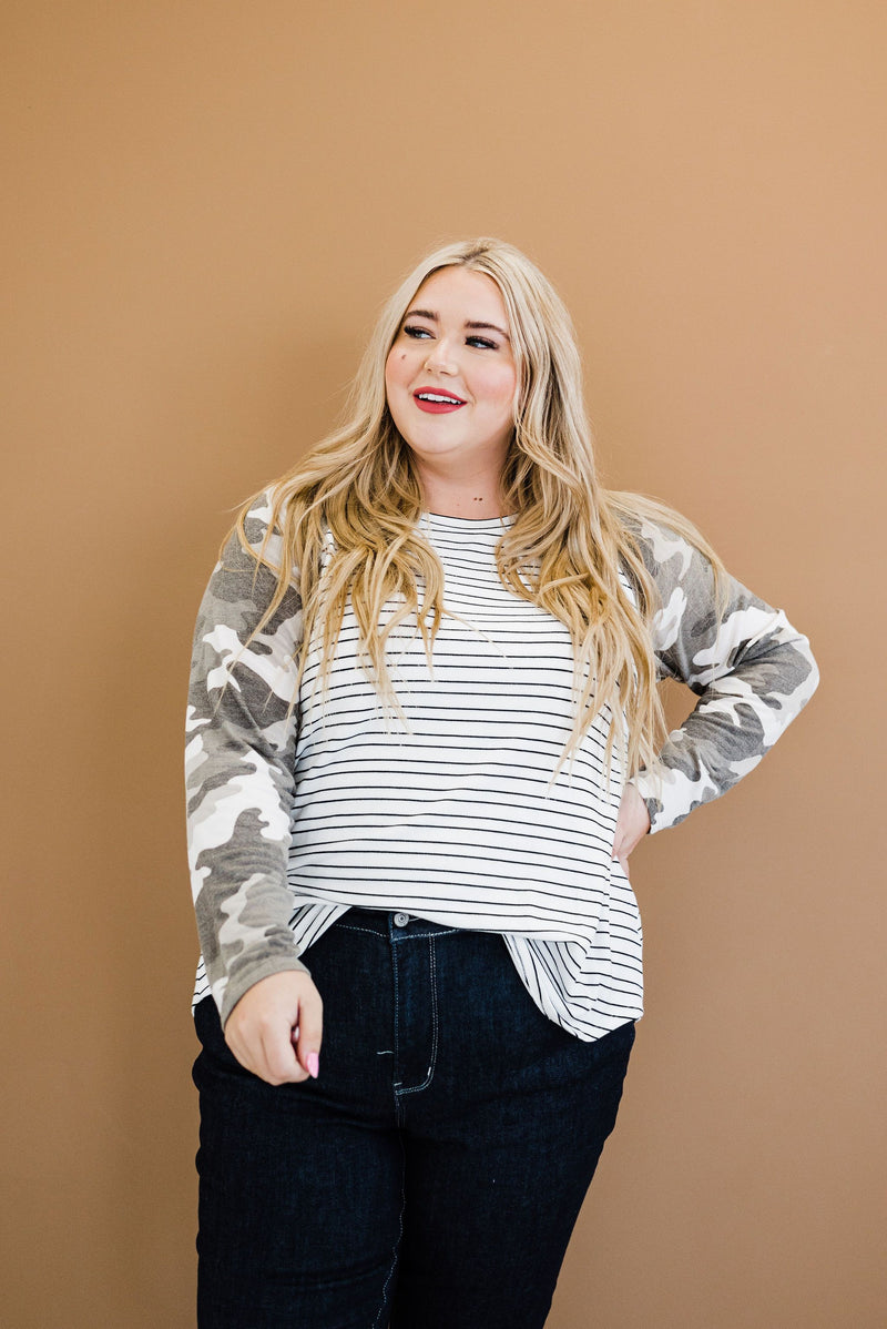 Let's Escape Contrast Top