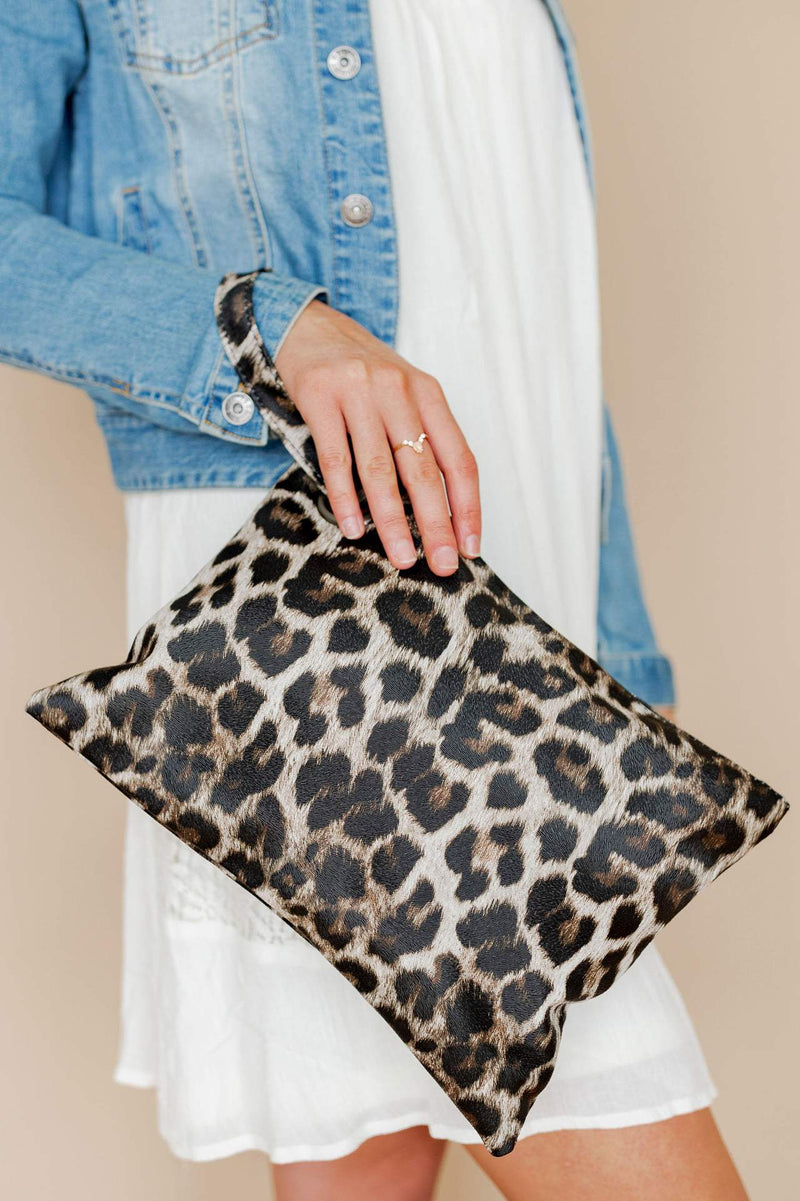 The Trendy Clutch- Leopard
