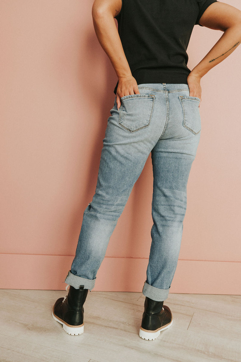 Jinny High Rise Mom Jeans